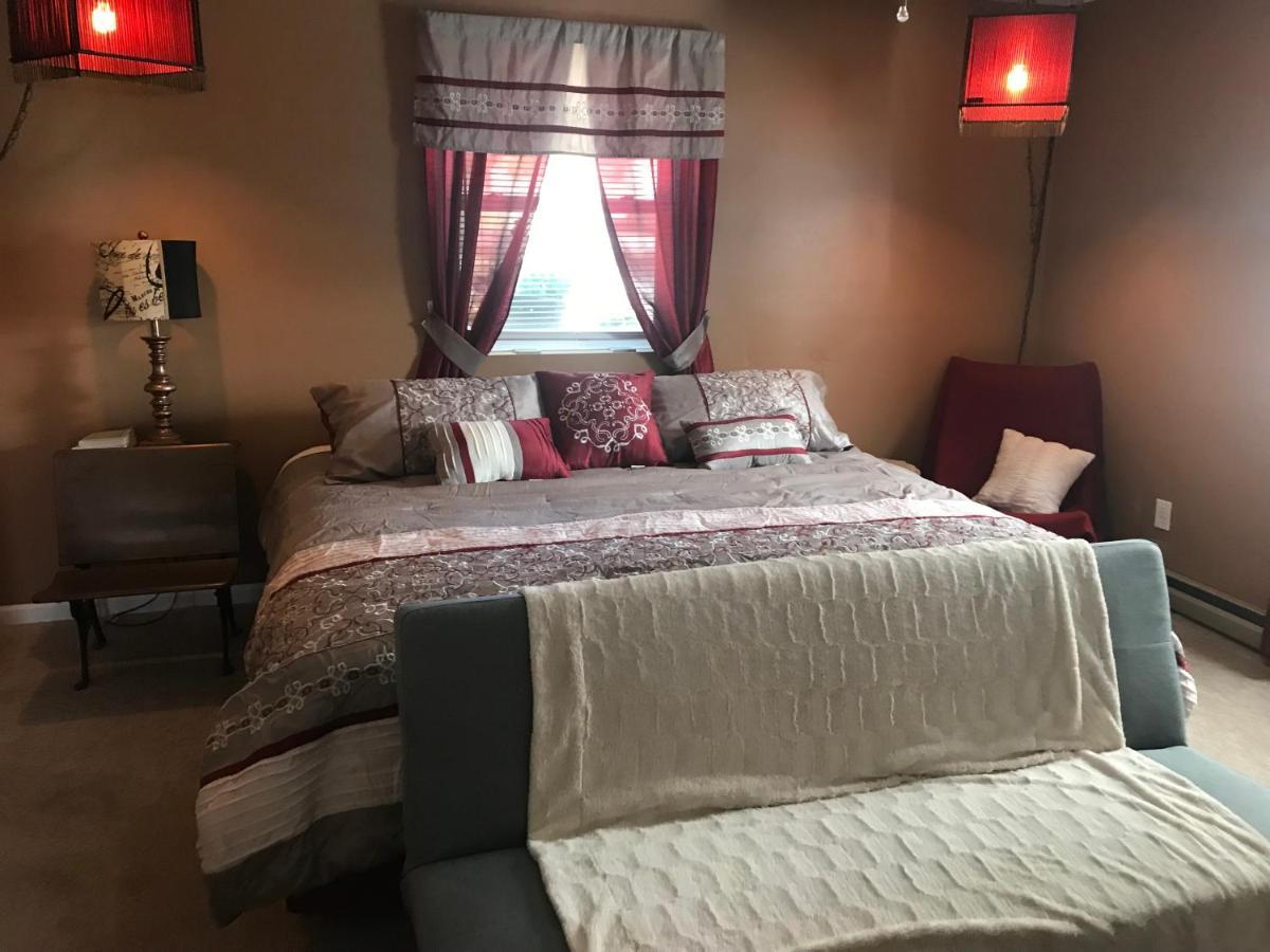 Lakeshore Retreat Bed & Breakfast Richmond Dış mekan fotoğraf